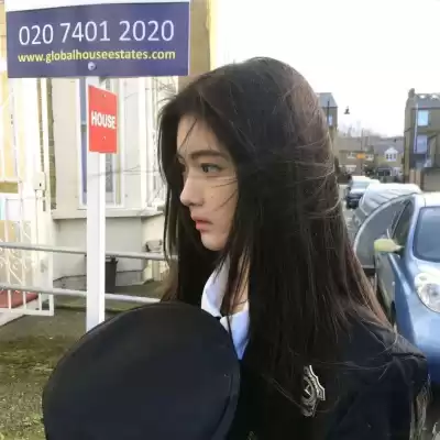 隗逸馨